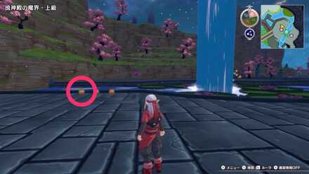 Pot Beside the Northeastern Fountain Mini Medal Location